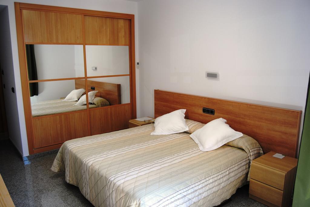 Hotel Albanta La Lantejuela Екстериор снимка