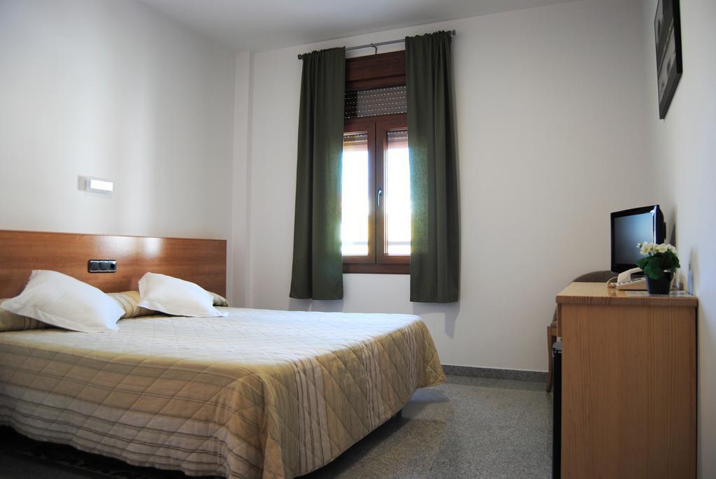 Hotel Albanta La Lantejuela Стая снимка