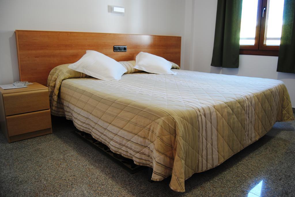 Hotel Albanta La Lantejuela Стая снимка