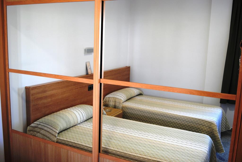 Hotel Albanta La Lantejuela Екстериор снимка