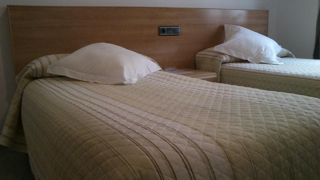 Hotel Albanta La Lantejuela Стая снимка