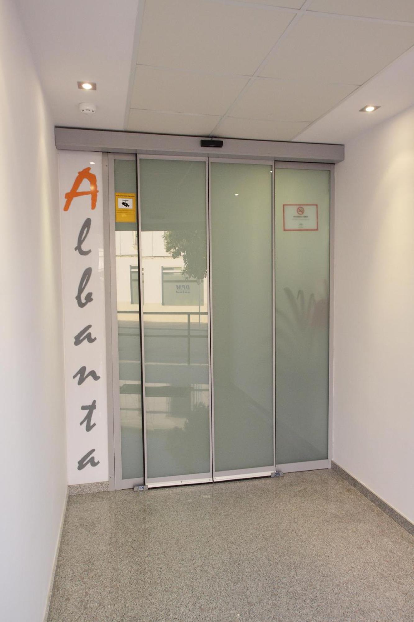 Hotel Albanta La Lantejuela Екстериор снимка