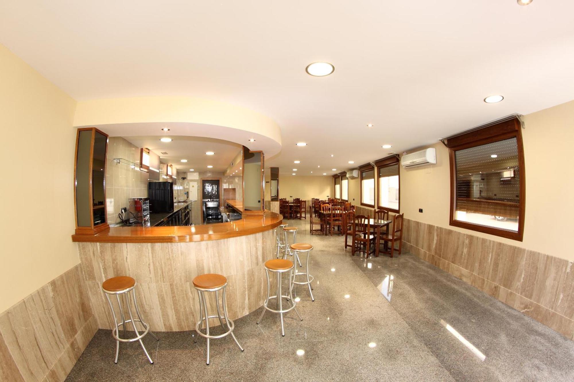 Hotel Albanta La Lantejuela Екстериор снимка