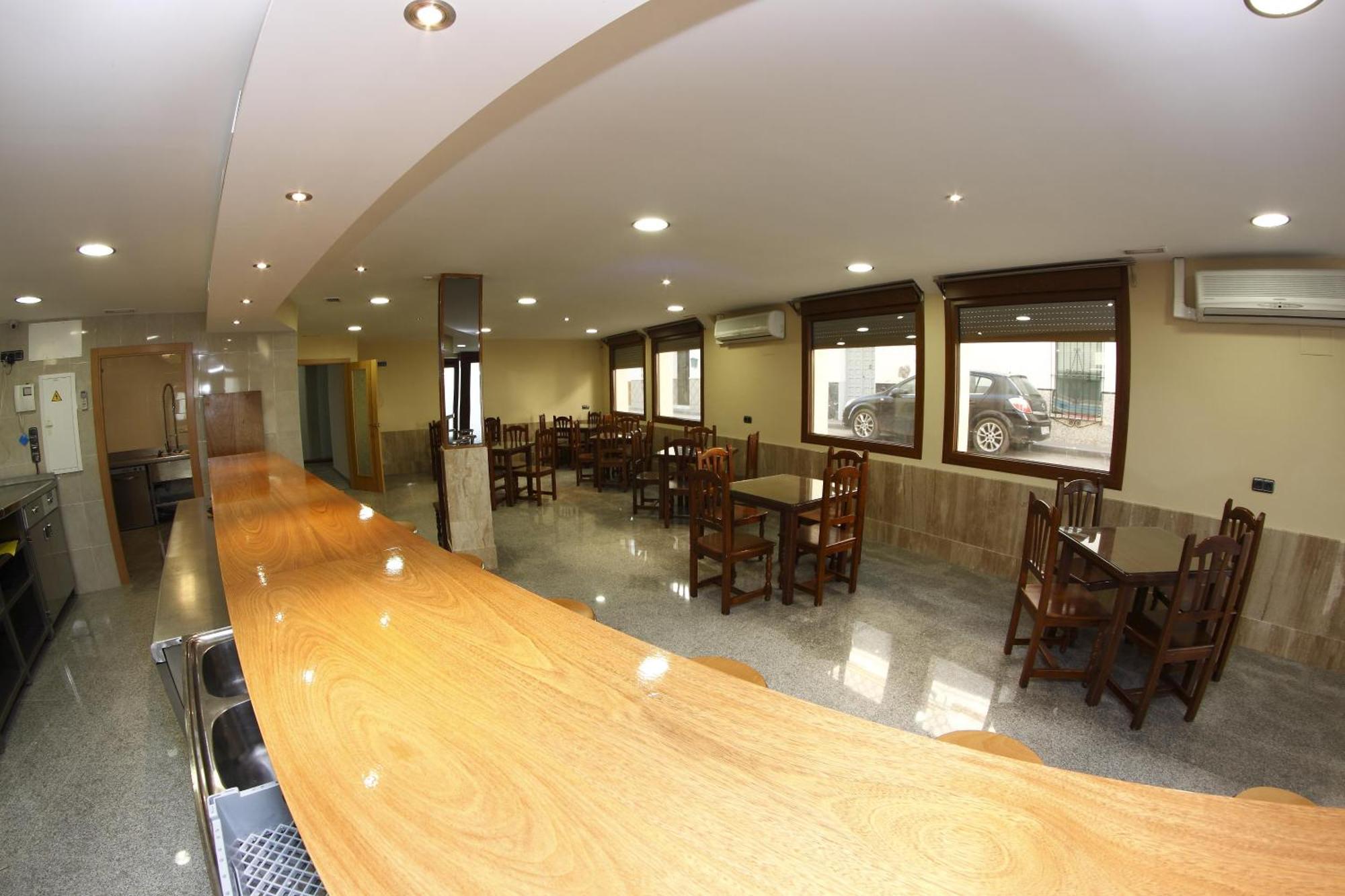 Hotel Albanta La Lantejuela Екстериор снимка
