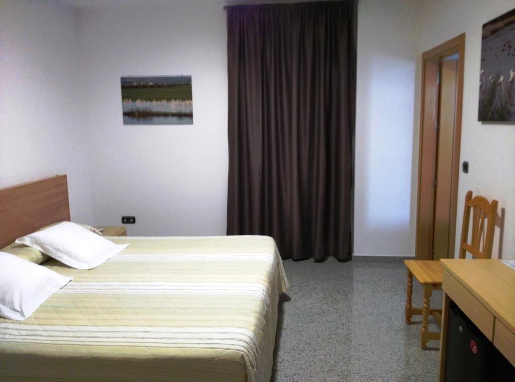 Hotel Albanta La Lantejuela Екстериор снимка