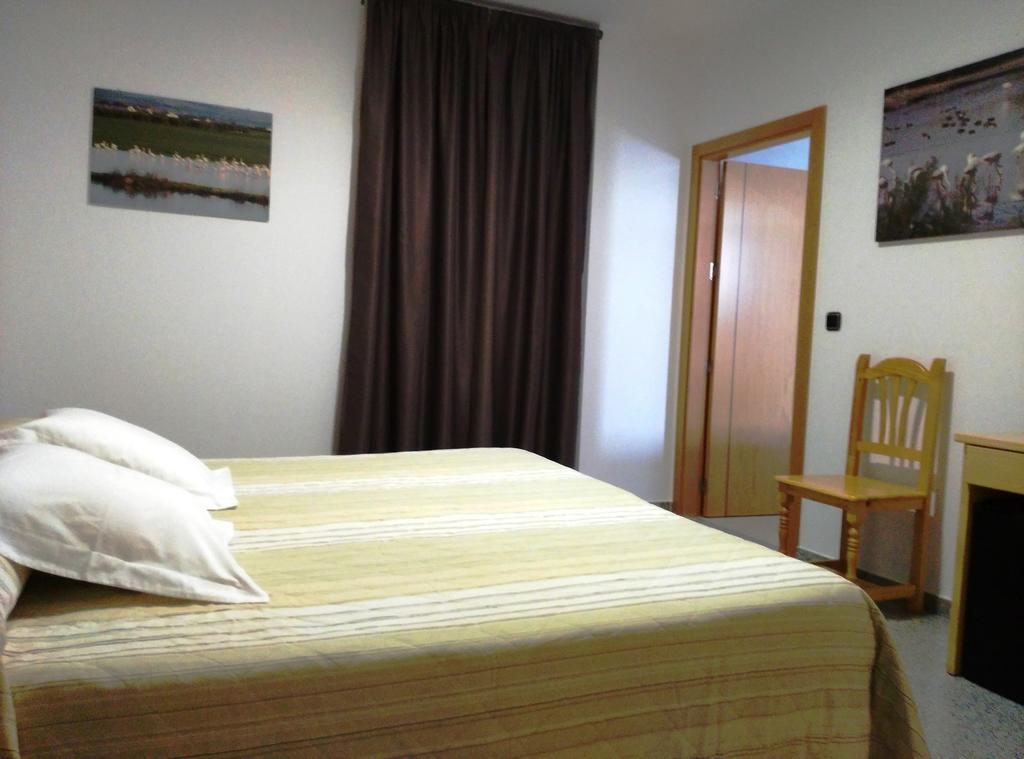 Hotel Albanta La Lantejuela Екстериор снимка