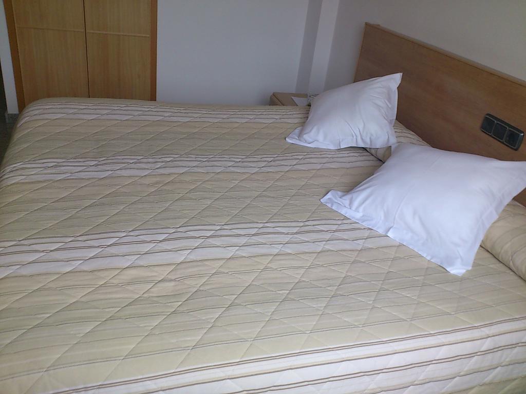 Hotel Albanta La Lantejuela Екстериор снимка