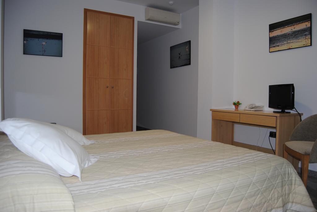 Hotel Albanta La Lantejuela Екстериор снимка