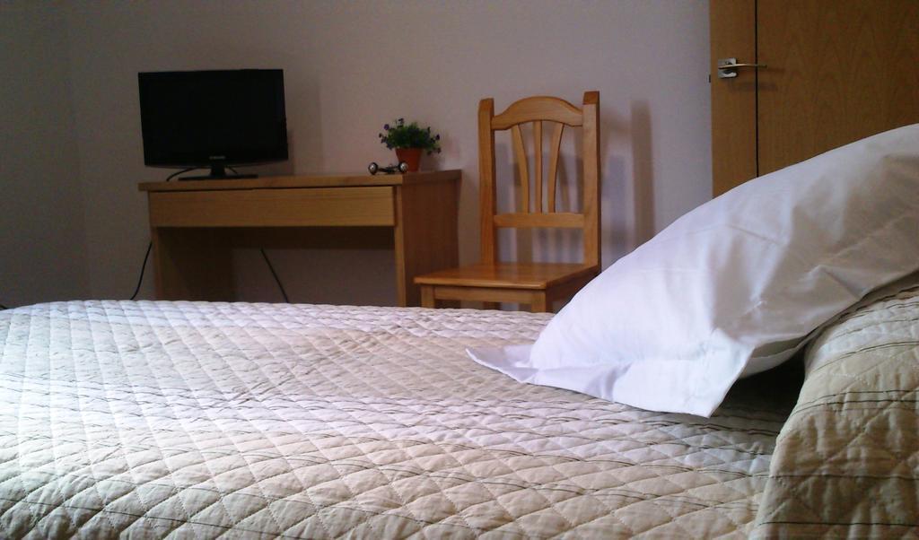 Hotel Albanta La Lantejuela Екстериор снимка