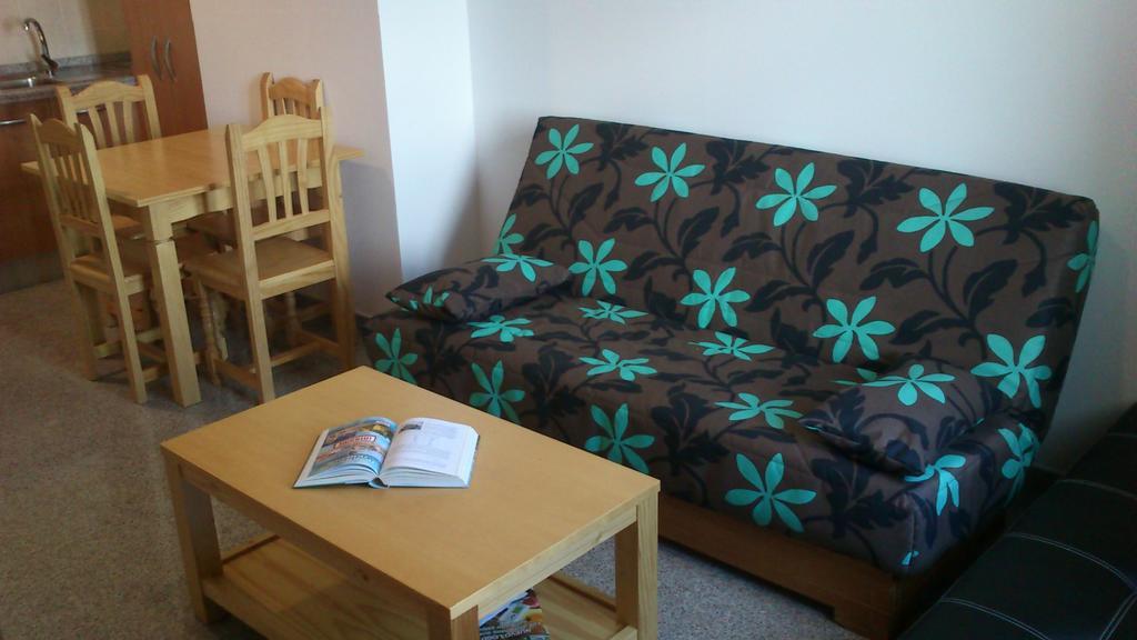 Hotel Albanta La Lantejuela Екстериор снимка