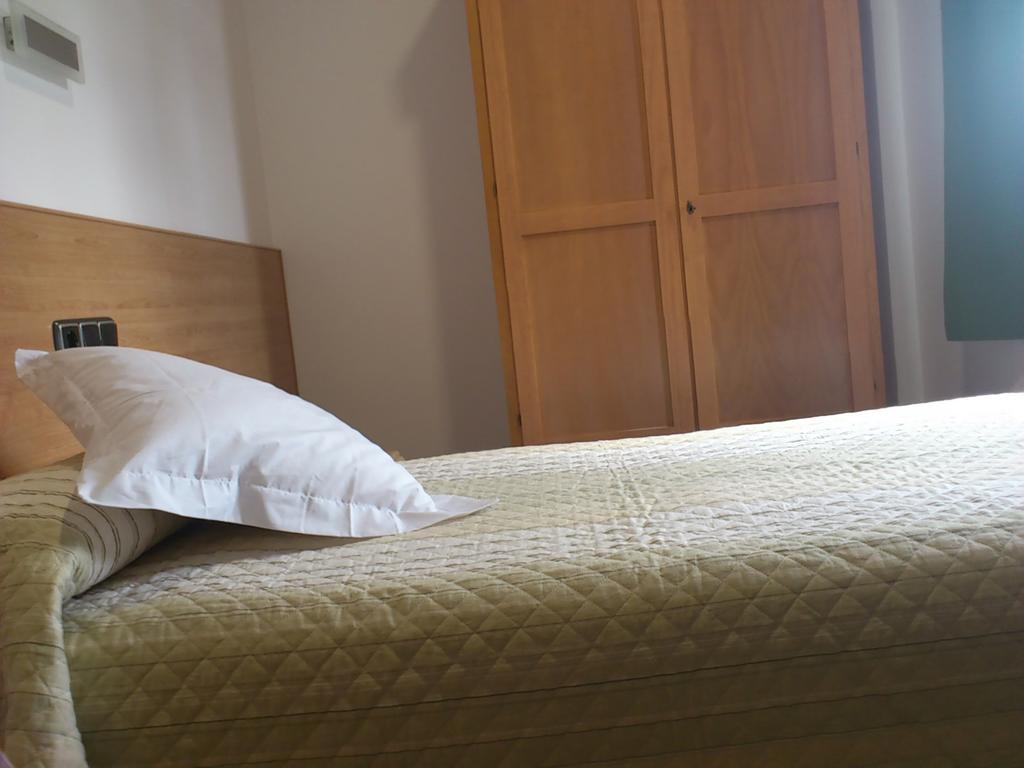 Hotel Albanta La Lantejuela Екстериор снимка
