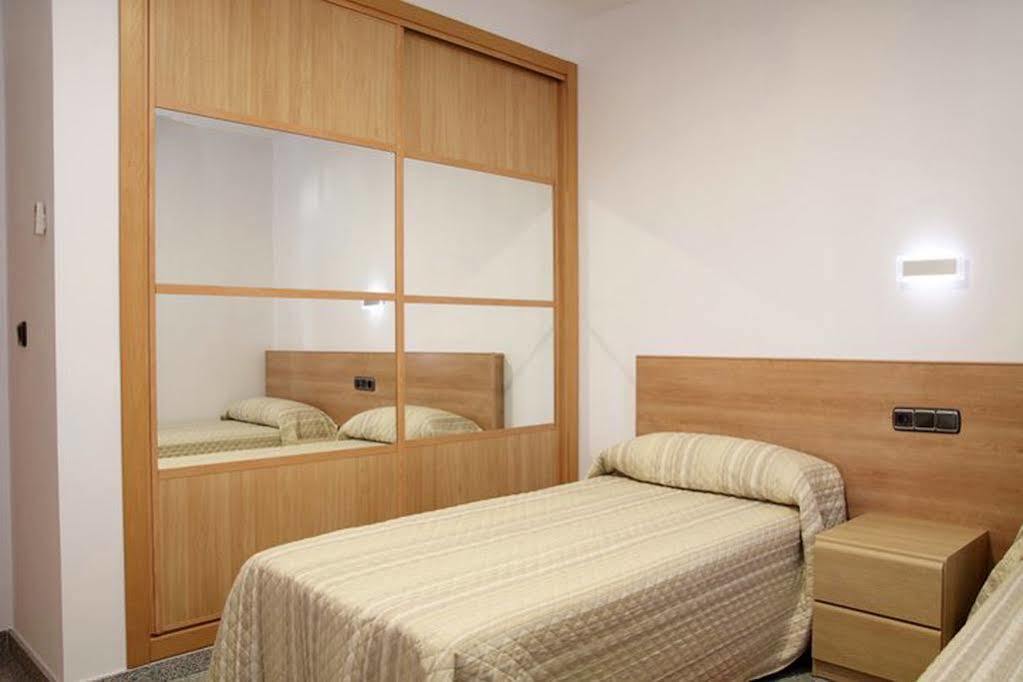 Hotel Albanta La Lantejuela Екстериор снимка